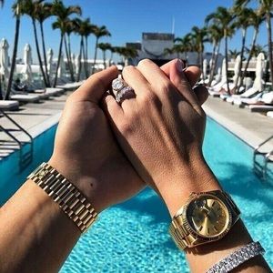 Meet your Posher, Leela